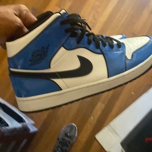 Size 14 Jordan 1 mids like new wore less than 10 times! Black an blue